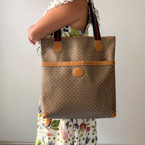 GUCCI Micro GG Sherry Line Canvas and Leather Tote - Picture 2 of 12